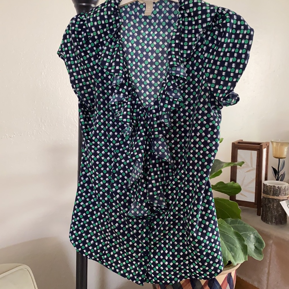 Banana Republic women’s button down blouse size Medium